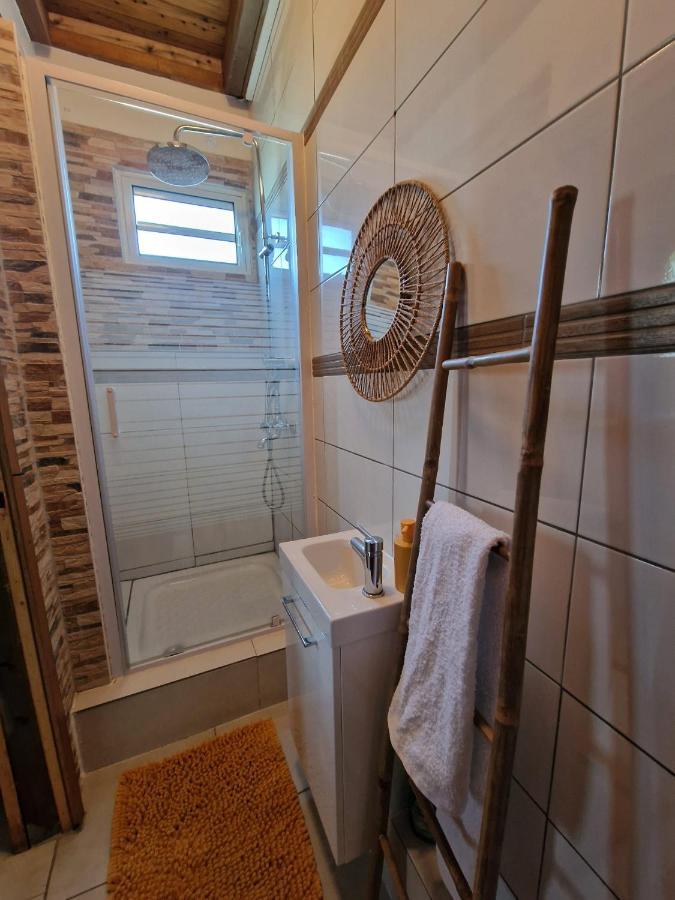 Le Cosy Bungalow de Lili / 5min de l'aéroport Les Abymes Extérieur photo